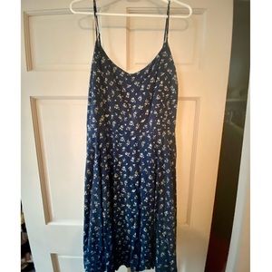 Old Navy blue ditsy floral print swing dress